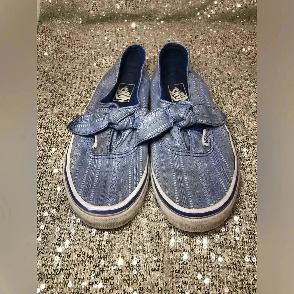 Vans size 2 kids slip on shoes with a bow - Picture 2 of 13